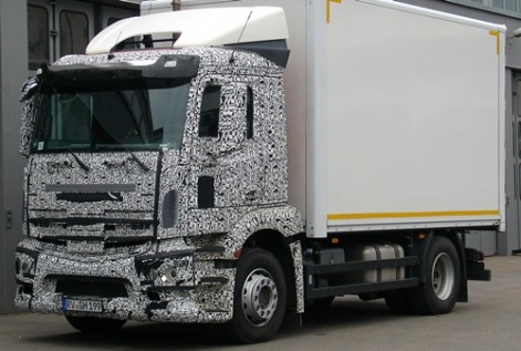 Mercedes Benz on To Wait Until September To Get The Full Scoop On Mercedes New Truck