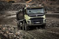 Грузовики Volvo получили автоматический передний привод