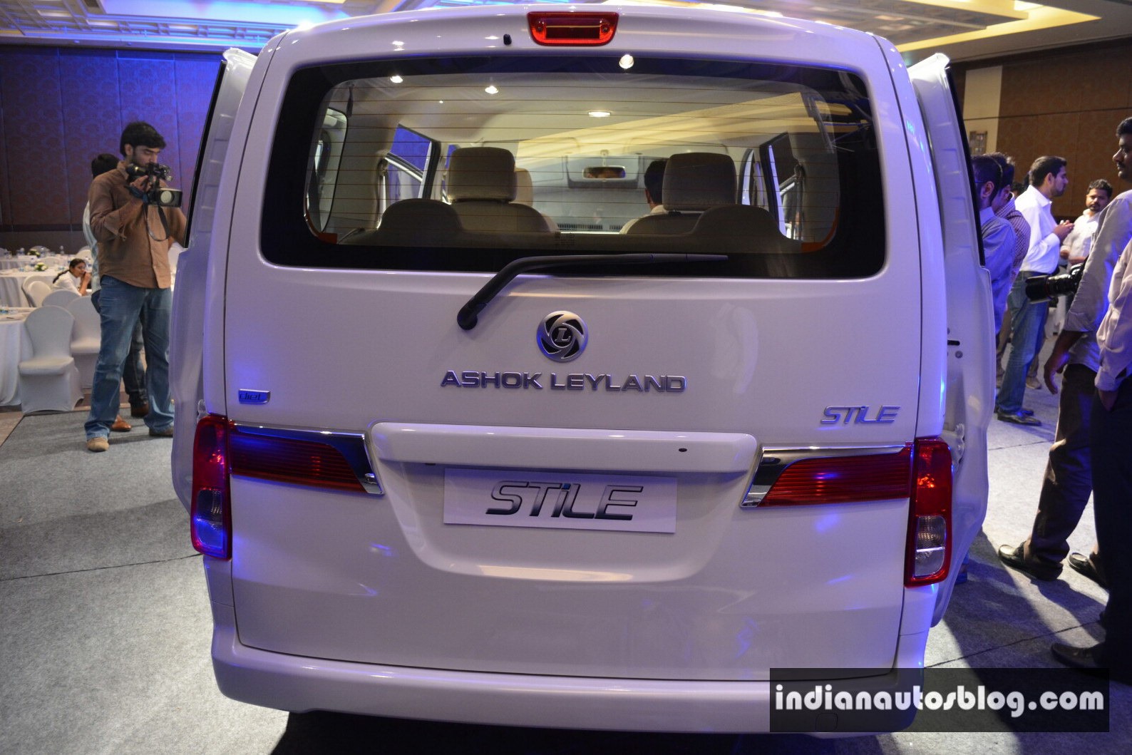 Ashok Leyland will produce Nissan NV200 under own brand