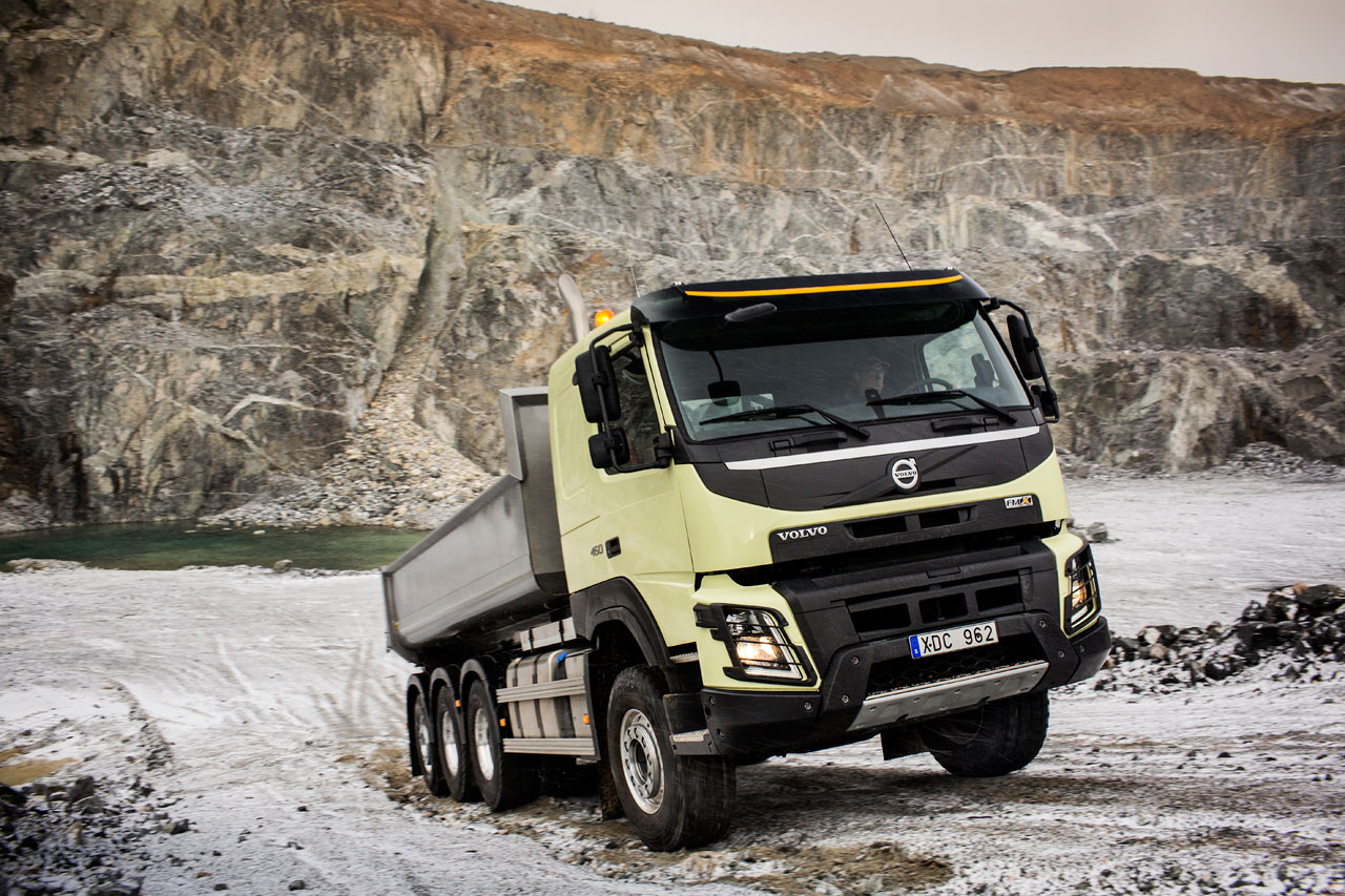 A Walkaround of the New Volvo FMX  The new Volvo FMX is our most robust  construction truck to-date and is designed to make the toughest assignments  easier – whether there's a